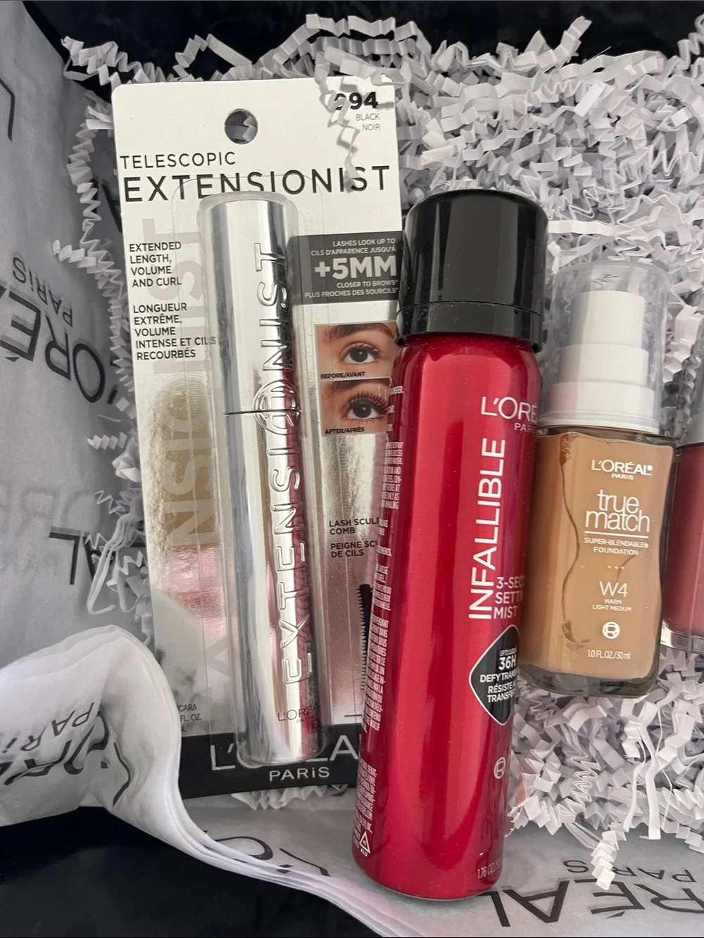 L'Oreal Lipstick & Lip Liners Set in Red and Nude Shades